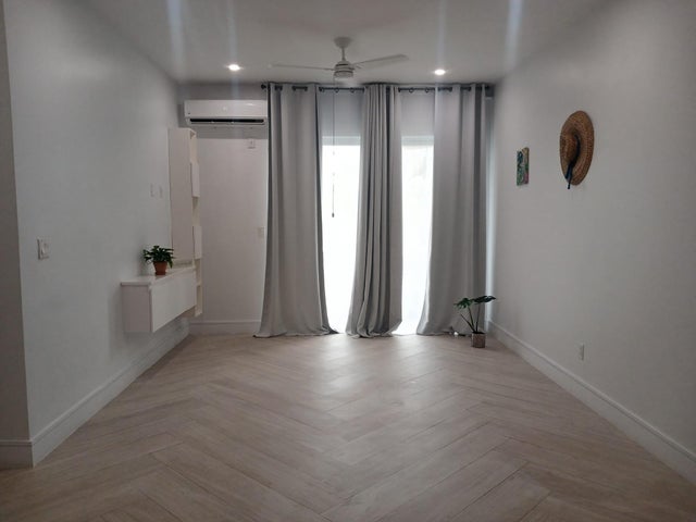 Miramar West 9, New Providence/Paradise Island