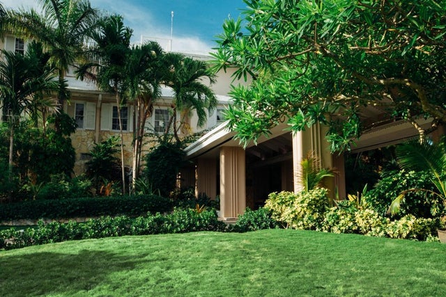 Balmoral A56, New Providence/Paradise Island