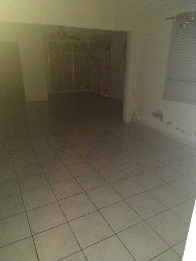 93 Sappodilla Blvd., New Providence/Paradise Island