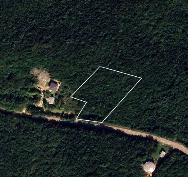 Elevated Gregory Town Lot, Eleuthera