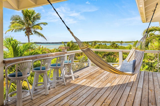 Golden Coconut, Abaco