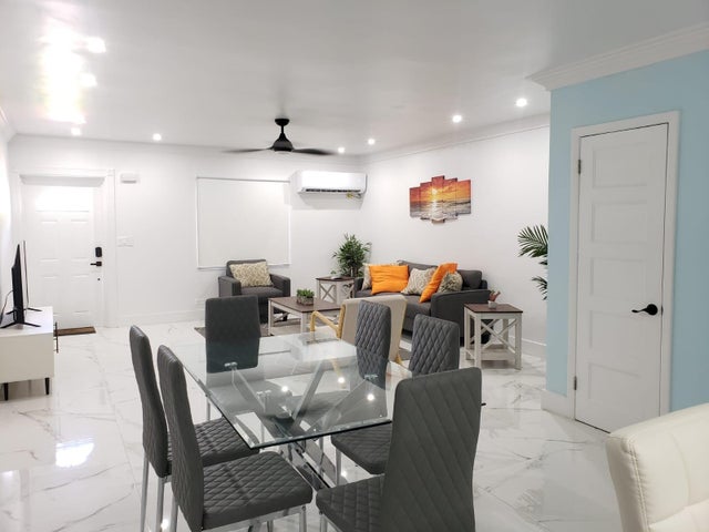 Devonshire Street, New Providence/Paradise Island