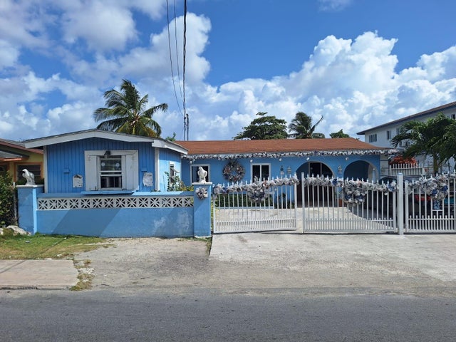 Alexandria Blvd Triplex, New Providence/Paradise Island