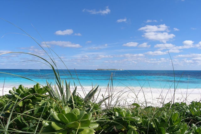 Plage Rose Beachfront Lot, Eleuthera