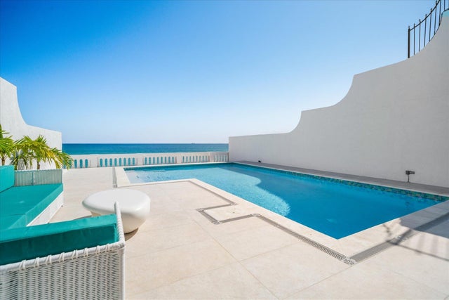 Caprice 9, New Providence/Paradise Island