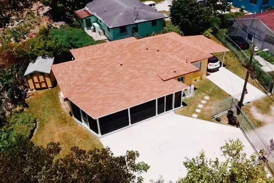 Wareen's Close, New Providence/Paradise Island