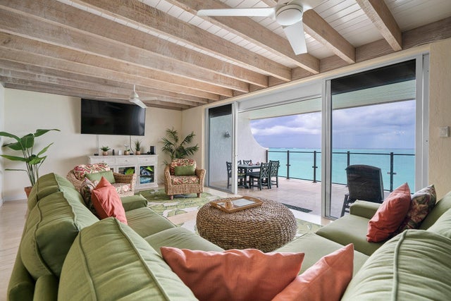 The Oasis #1, New Providence/Paradise Island