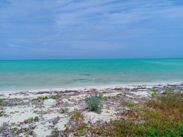 Beachfront Mayaguana, Mayaguana