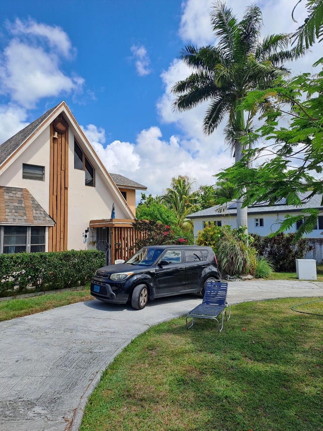 18 Roberts Blvd 9, New Providence/Paradise Island