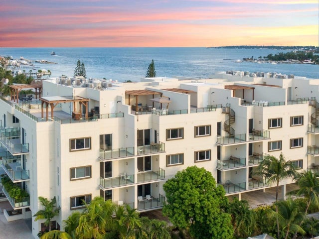 Thirty Six 108 Rent, New Providence/Paradise Island