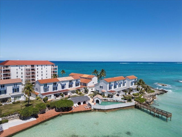 Delaporte Point 24, New Providence/Paradise Island