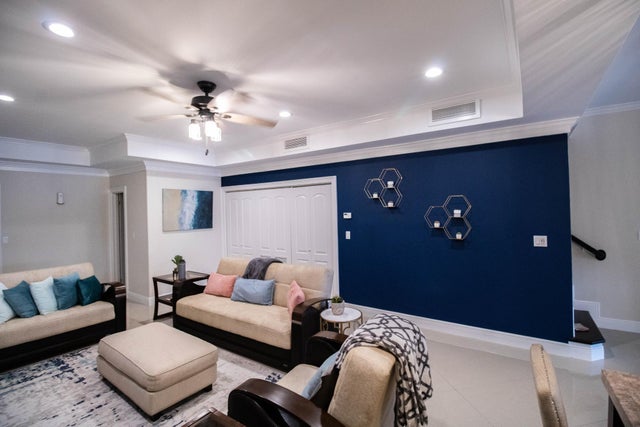 Sandy Port 100, New Providence/Paradise Island