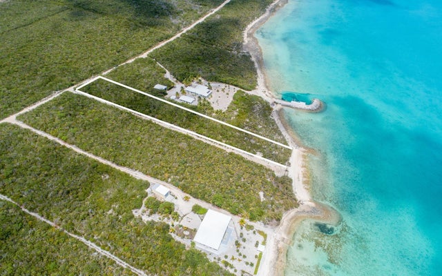 2a Indian Hole Point, Long Island