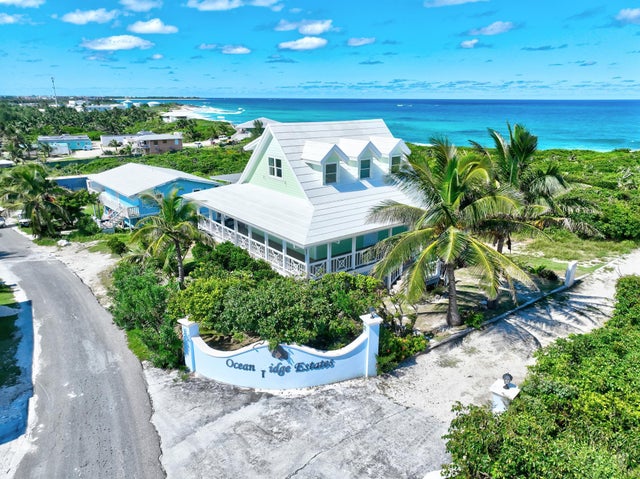 Alibi Alibi Alibi, Abaco