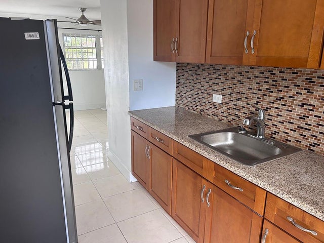 Unit 1, Sea Breeze Lane, New Providence/Paradise Island