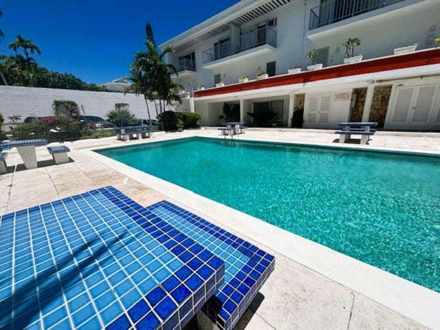 Grosvenor Court 8, New Providence/Paradise Island