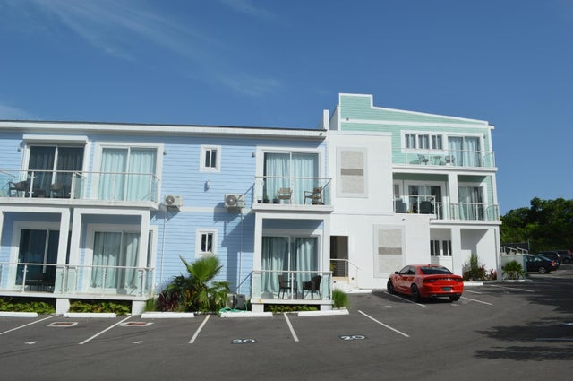 Miramar West Bay Street 22, New Providence/Paradise Island