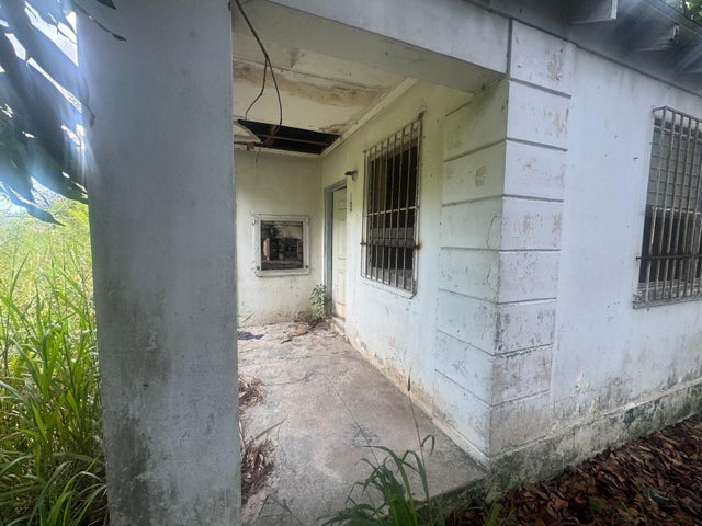 Theophilus Court, New Providence/Paradise Island