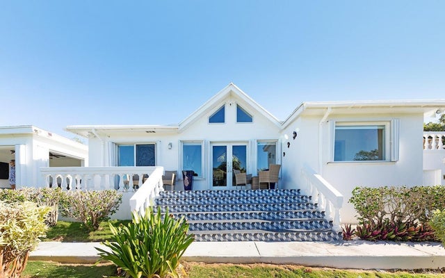 Wandering Shore Drive, Eleuthera