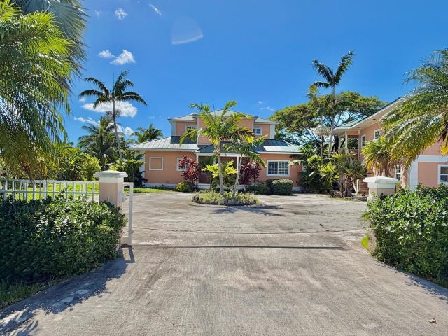 10 Alpine Lane, Pine Bay, Grand Bahama/Freeport
