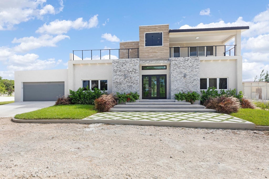 Port New Providence, New Providence/Paradise Island