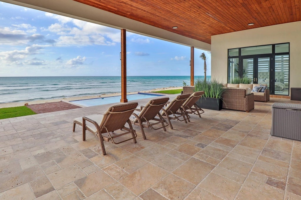 2010 Rockwell Island, Bimini