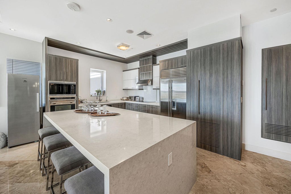 One Ocean 605, New Providence/Paradise Island