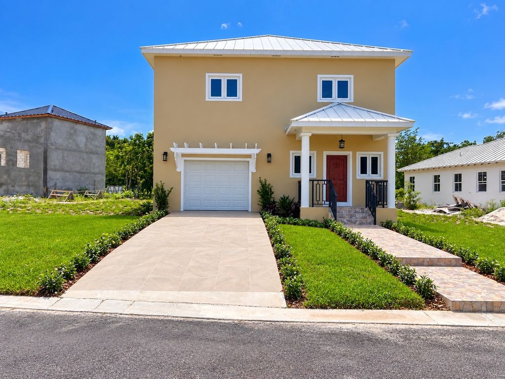 Lyford Hills Sub, New Providence/Paradise Island