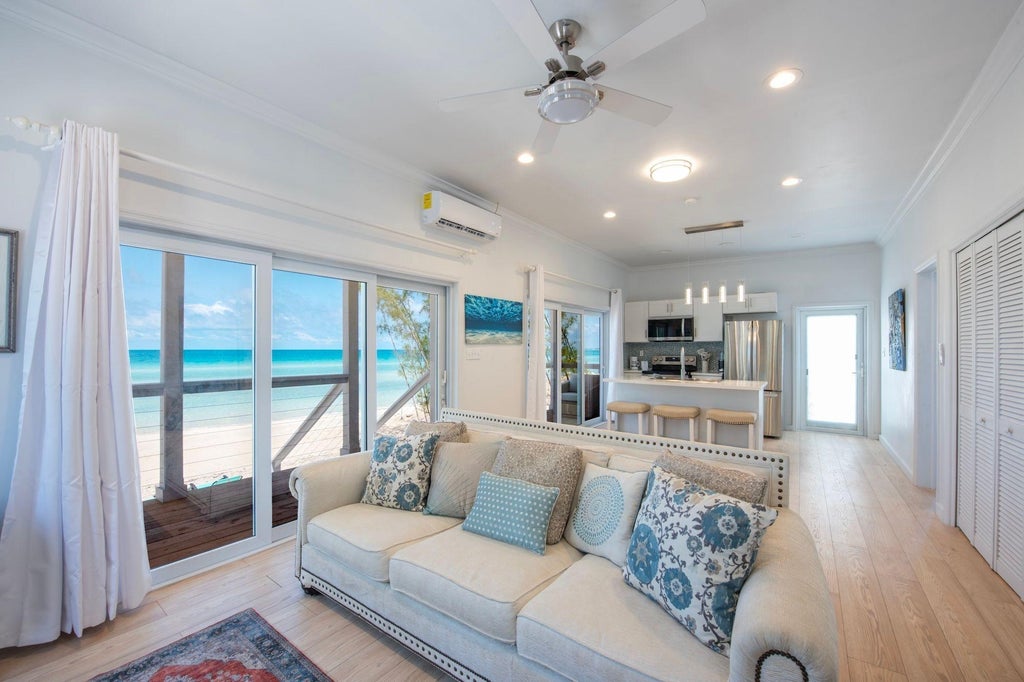 Mamaseataville, Eleuthera