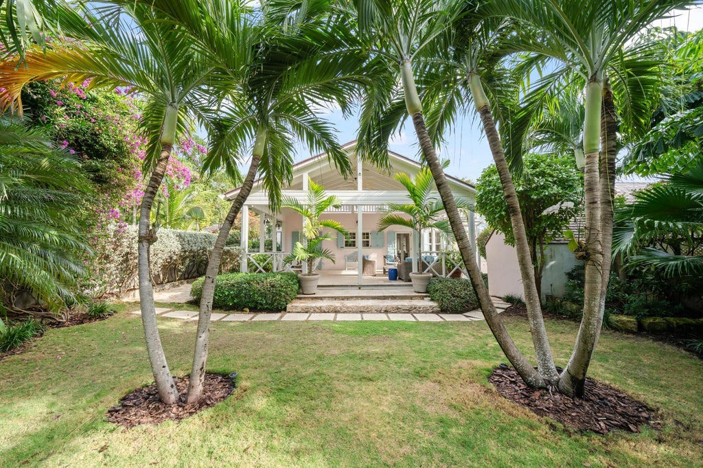 Crown Street, Eleuthera