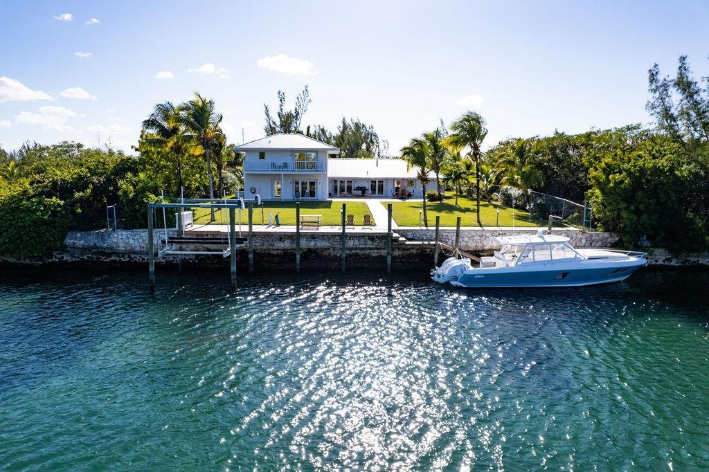 Lagniappe St. 9, Grand Bahama/Freeport