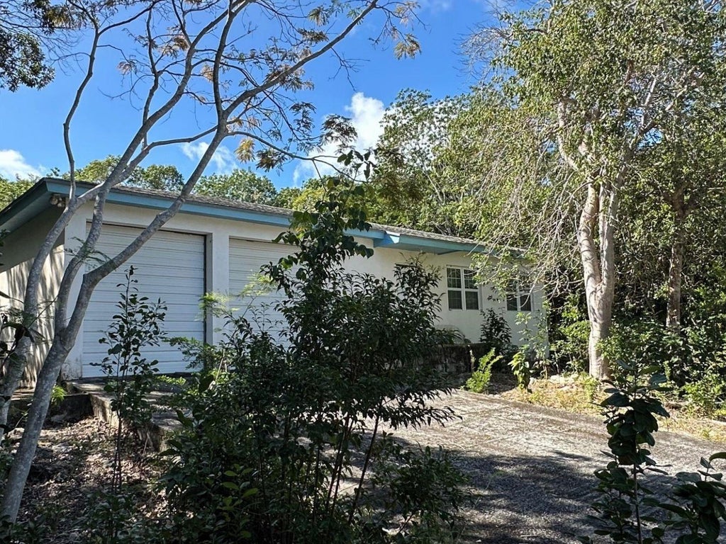 27 Maderia Road, Eleuthera