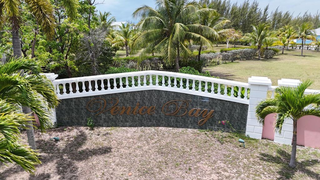 Paul Cay & Ocean Drive, New Providence/Paradise Island