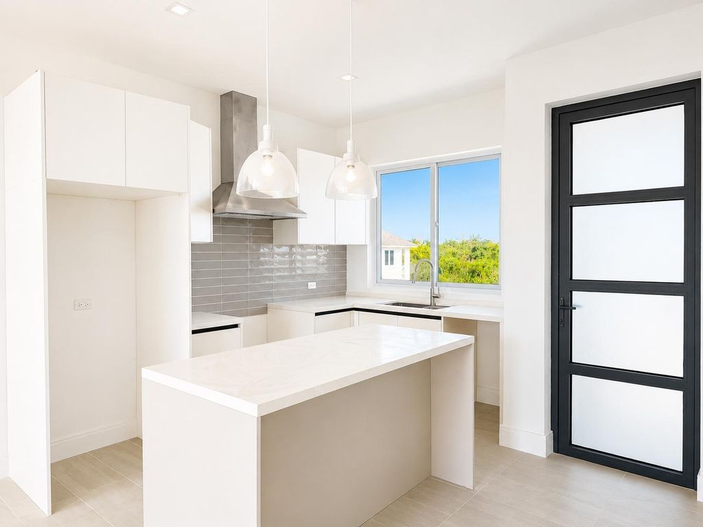 Golden Isles Road E1, New Providence/Paradise Island