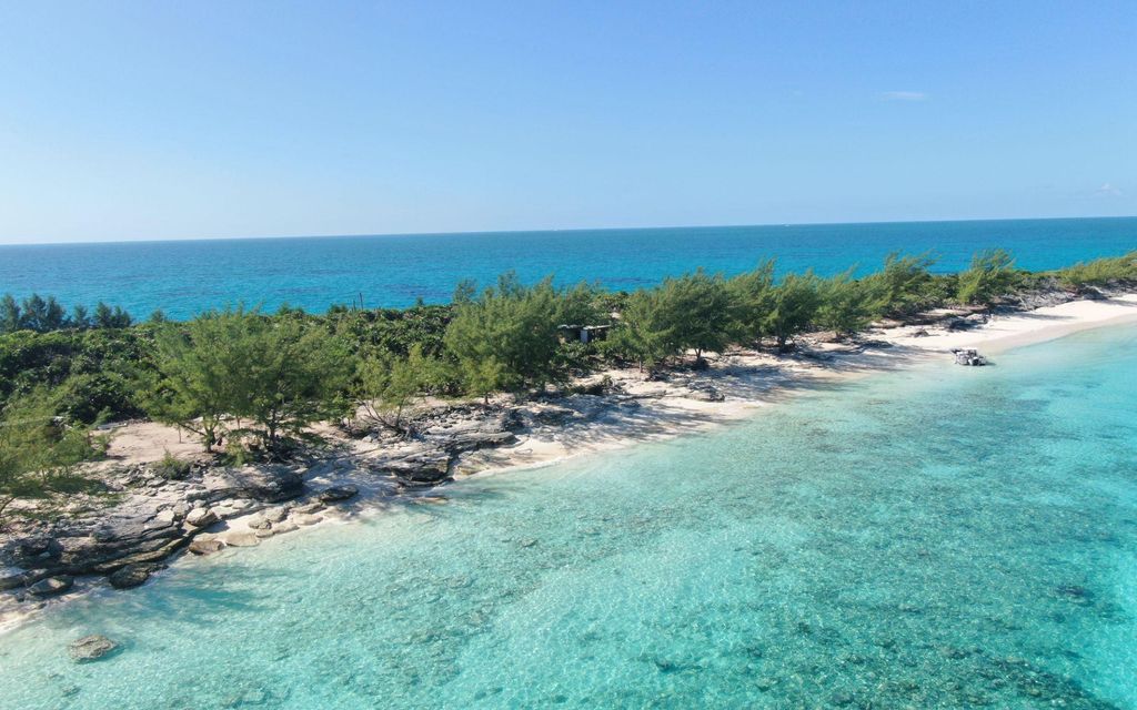Lot 5, Island Adventures, New Providence/Paradise Island