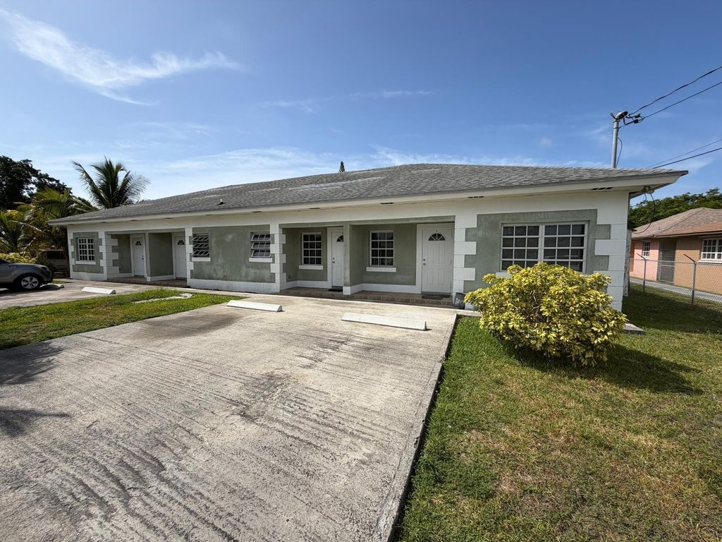 245 Flyingfish Street, Grand Bahama/Freeport