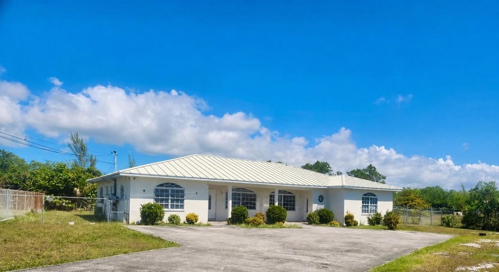 24 Hampshire Court 1, Grand Bahama/Freeport