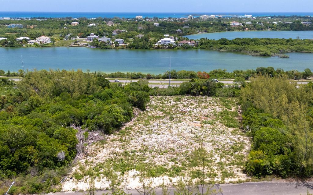 Lot 28a, Oakridge Road, New Providence/Paradise Island