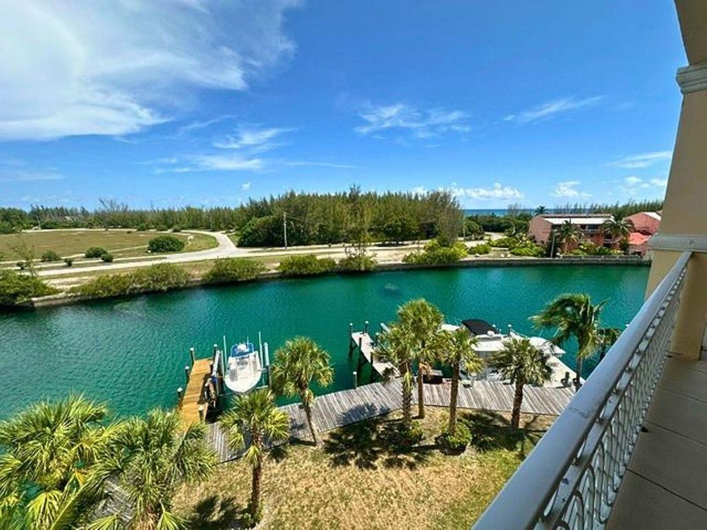 Suffolk Court 402, Grand Bahama/Freeport