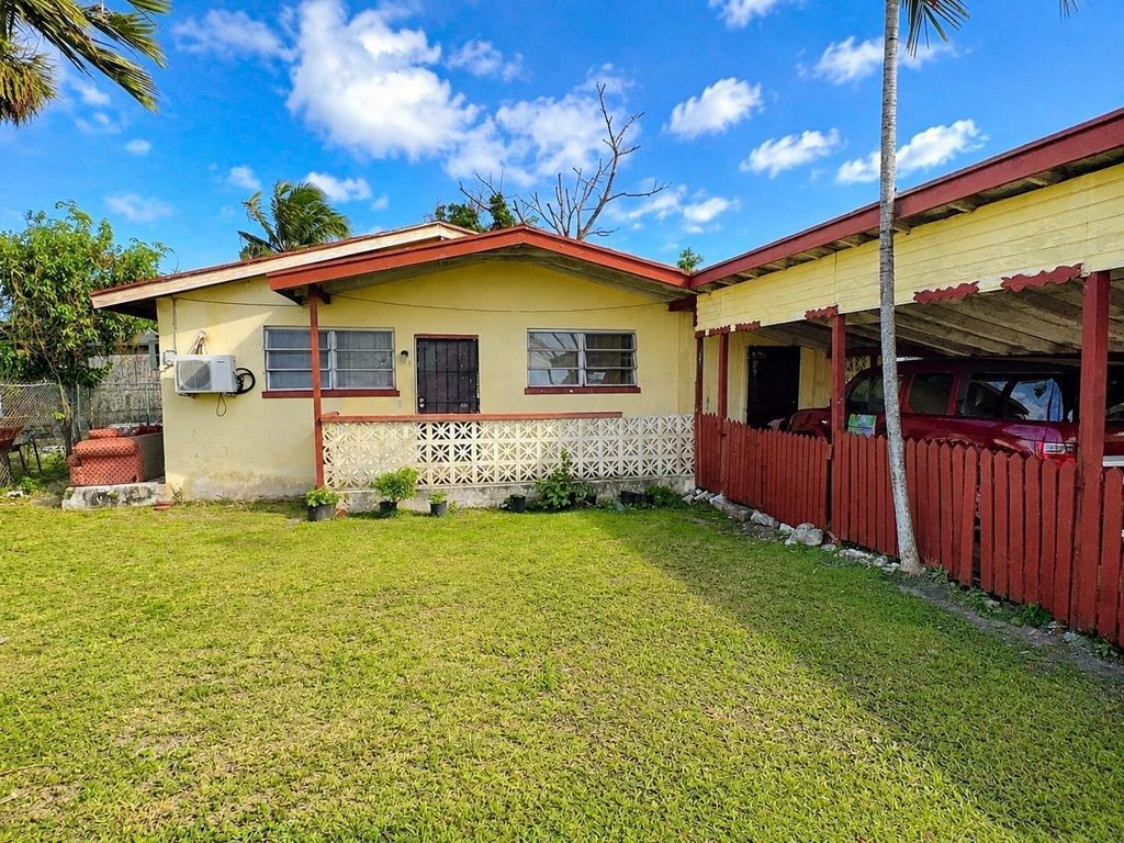 Old Trail Road Duplex, New Providence/Paradise Island