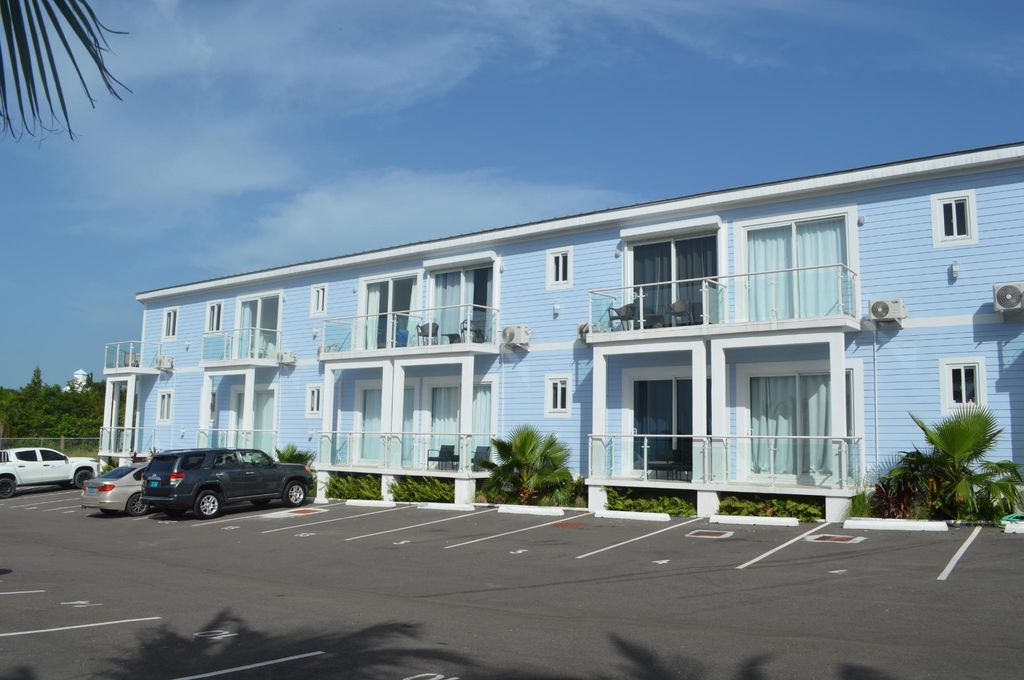 Miramar West Bay Street 22, New Providence/Paradise Island