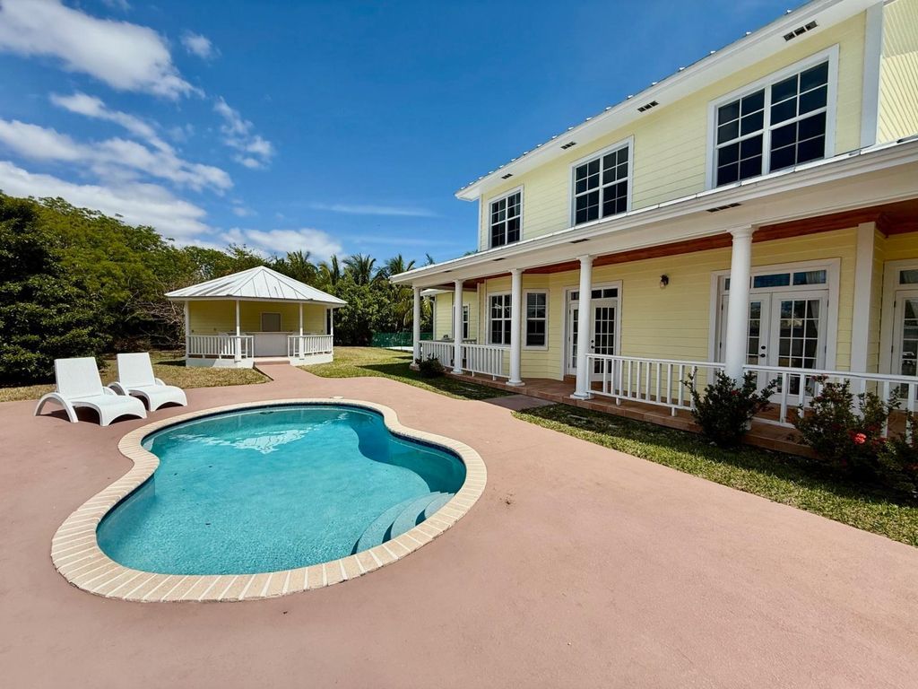 10 Cannon Drive, Grand Bahama/Freeport