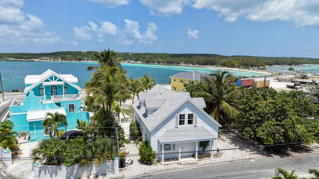 21 Parliament St. Cupids Cay, Eleuthera