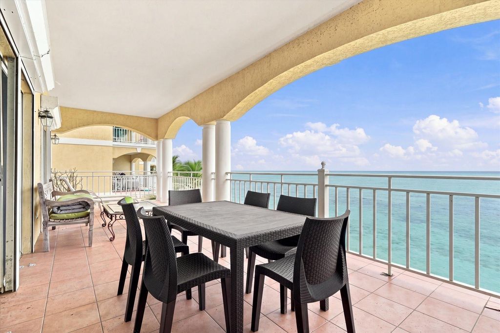 Caves Point 8c, New Providence/Paradise Island