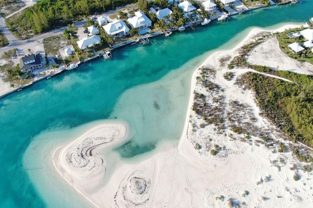 Canal Lot 40, Block 203, Abaco
