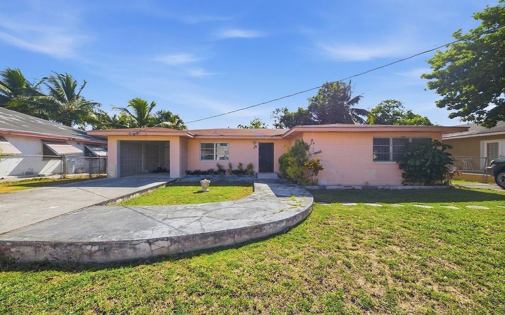Lot 7 East Avenue, New Providence/Paradise Island