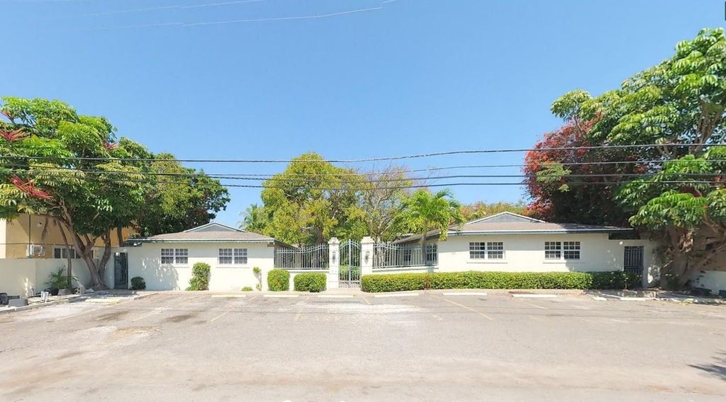 Nassau East 1, New Providence/Paradise Island