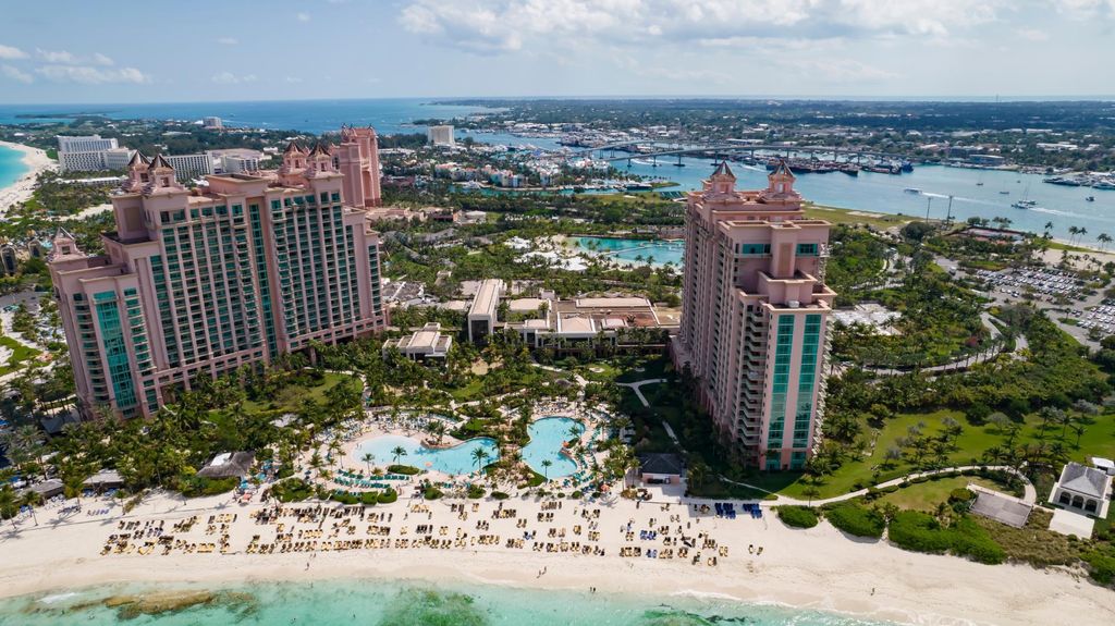 One Casino Drive 17-905, New Providence/Paradise Island