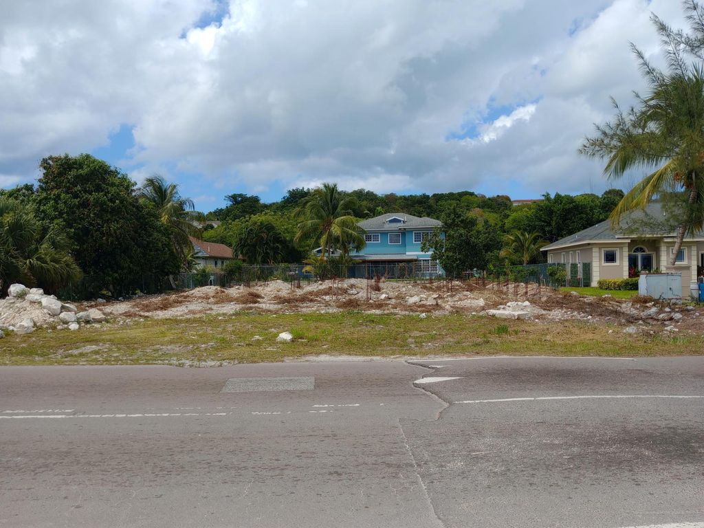 Munnings Road, New Providence/Paradise Island