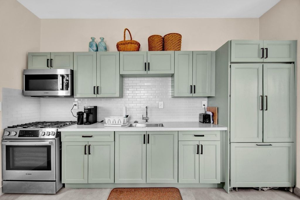 Eastern Road Rental, New Providence/Paradise Island